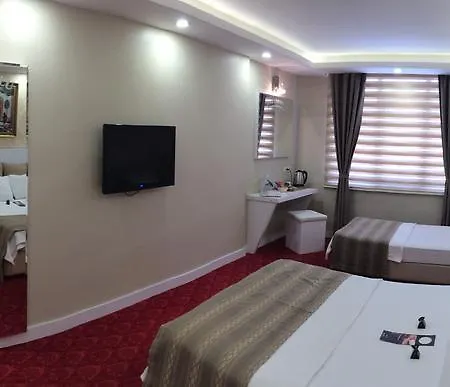 ホテル Cavusoglu Oteli アダナ