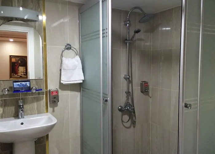 Cavusoglu Oteli أضنه